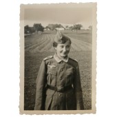 Vrouw in uniform van de Wehrmacht